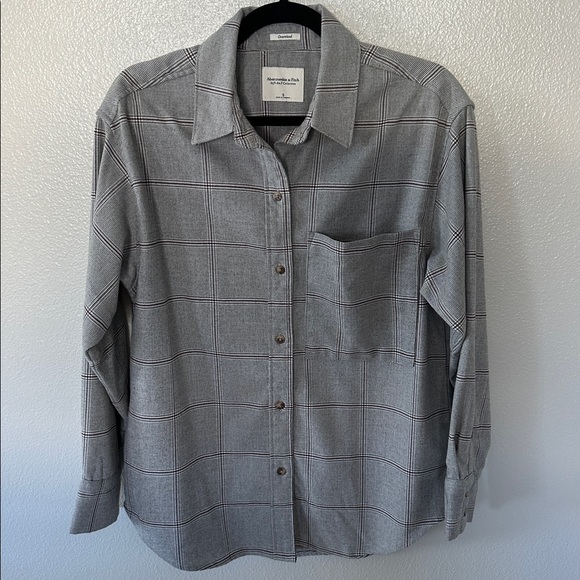 Abercrombie & Fitch Tops - Abercrombie & Fitch Oversized Thick Soft AF Flannel Top in Gray Plaid, Small